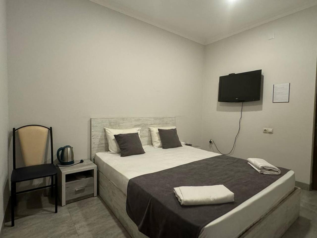 Hotel Menua エレバン 部屋 写真